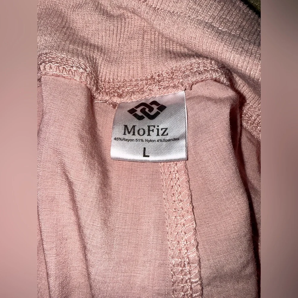 Mofiz gently used light cargo pants size L in pink - Picture 4 of 9